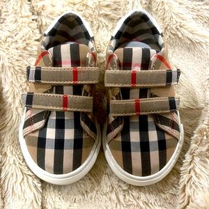 Burberry pattern Velcro double strap sneaker, size 4 (infant).